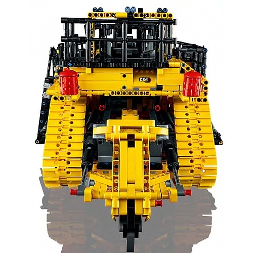 Конструктор LEGO Technic 42131 "Бульдозер Cat D11 с ДУ"